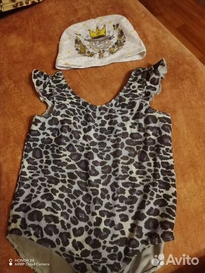 Купальник+шапочка. новые