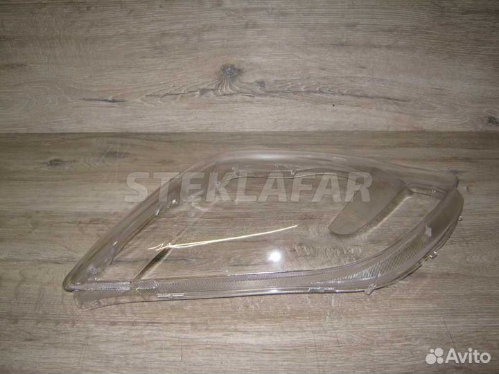 Стекло фары Toyota Avensis 2 T250 (2006-2008) рес