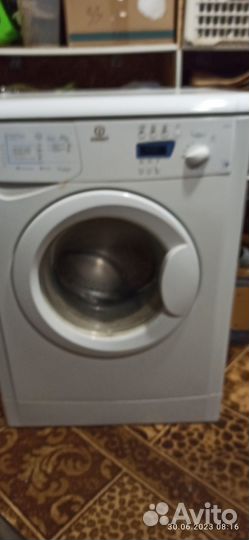 Продам стиральную машину на запчасти