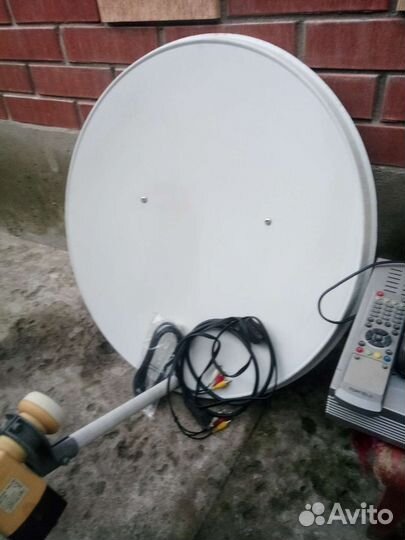 Антенна спутниковая с ресиверами на два TV
