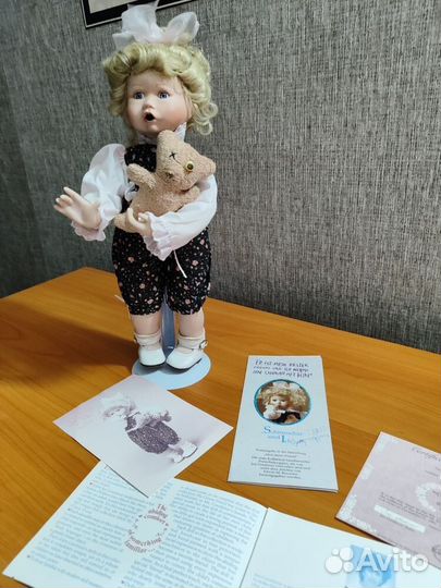 Кукла фарфоровая коллекционная