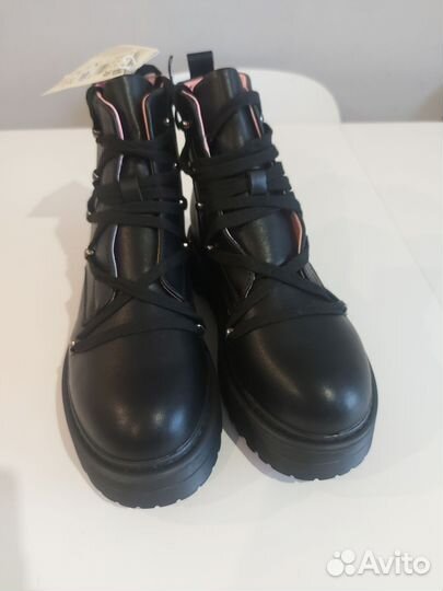 Ботинки новые cropp 39, 40