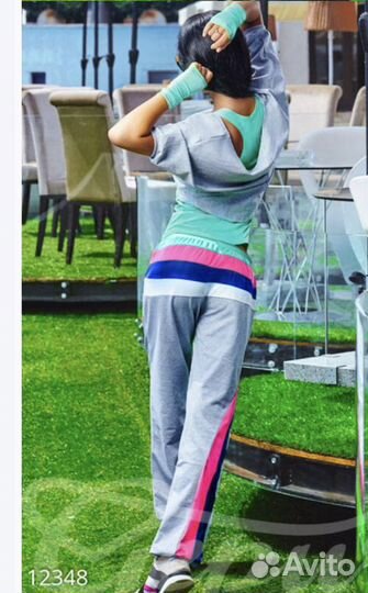 Спортивный костюм женский новый, 42 рпзмер