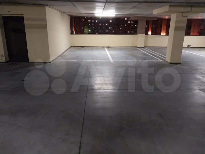 Машиноместо, 16 м²
