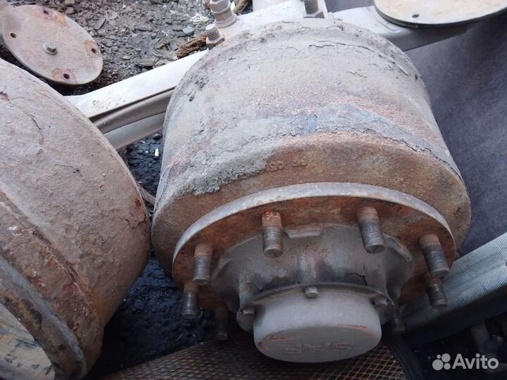 Продам полурессоры на оси саф мост в зборе