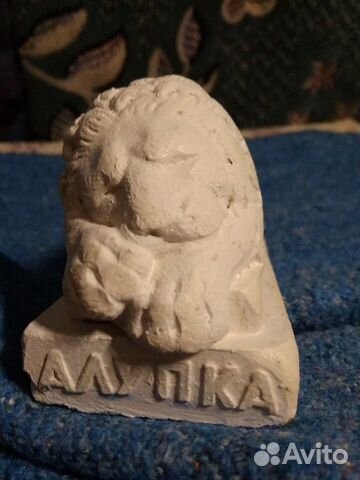 Статуэтка лев