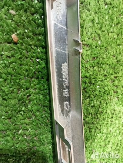 Молдинг бампера передний правый Bmw 7 G11 2019