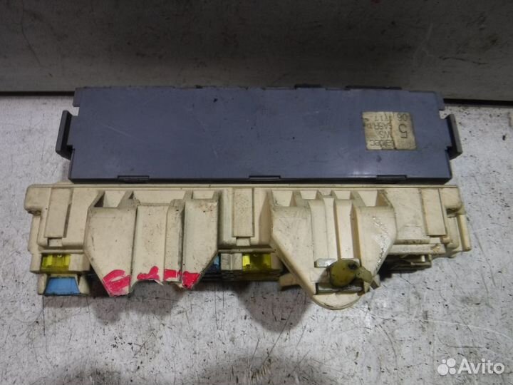 Блок предохранителей Mazda 626 GE