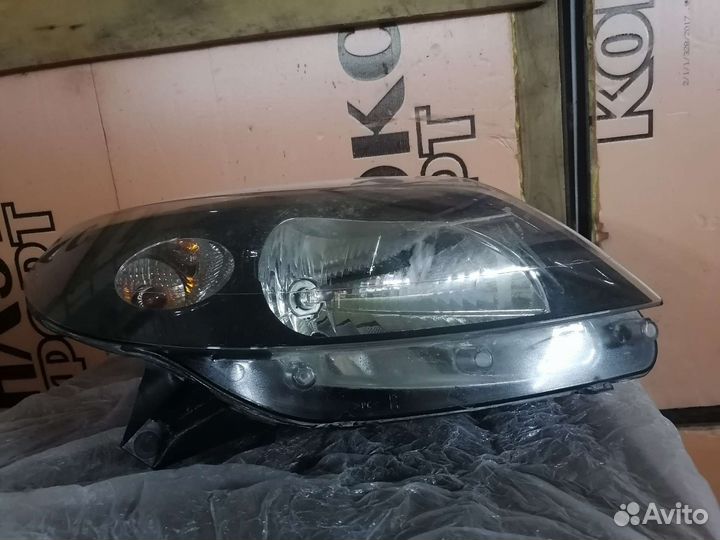 Фары на renault sandero 2009-2014