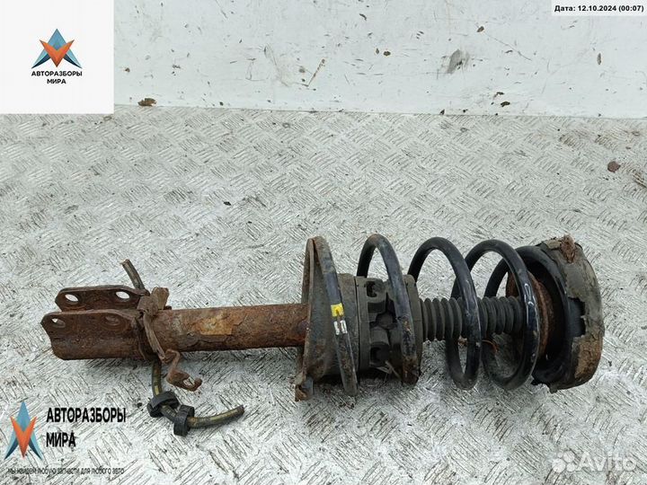 Стойка передняя Renault Megane рест. 2001