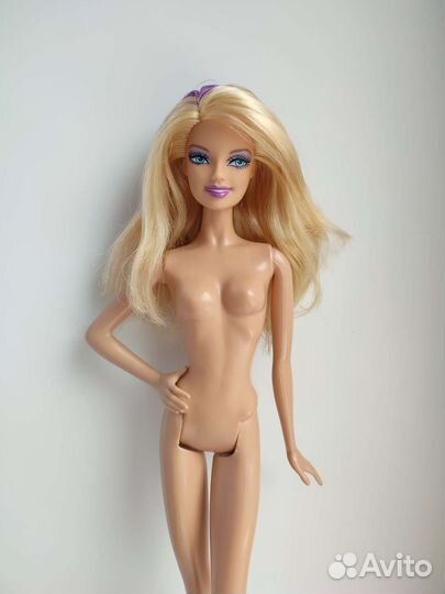 Барби фашионистас на теле лукс