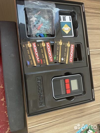 Игра монополия с банковскими картами