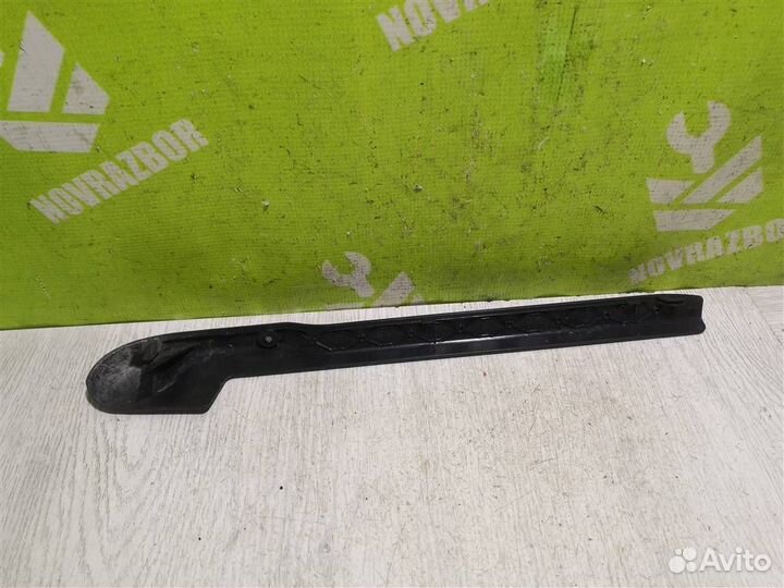 Накладка (кузов внутри) Шкода Октавия А4