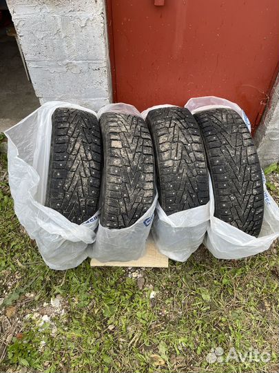 Roadstone Winguard WinSpike SUV 225/65 R17