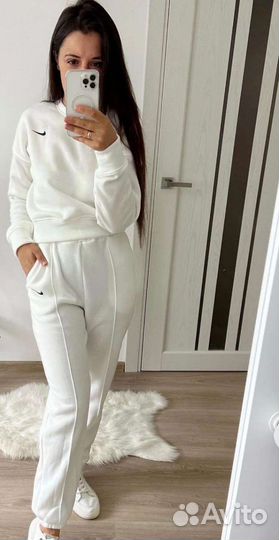 Спортивный костюм женский