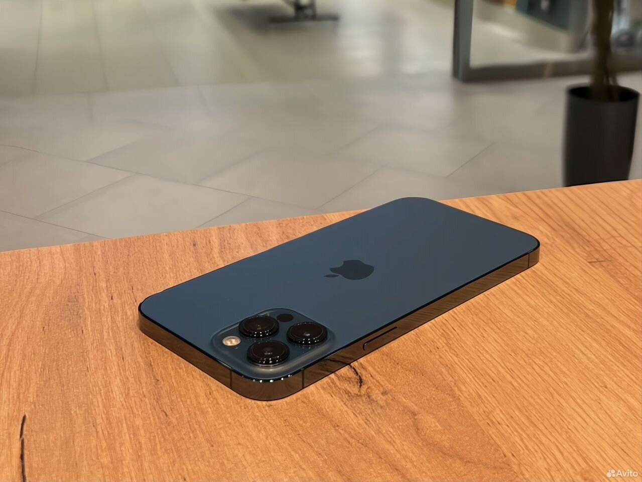 iPhone 12 Pro, 256 ГБ, SIM + eSIM