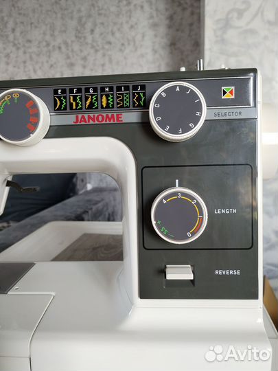 Швейная машинка Janome или меняю на кресло папасан
