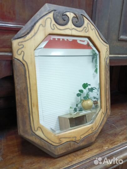 Зеркало старинное в раме