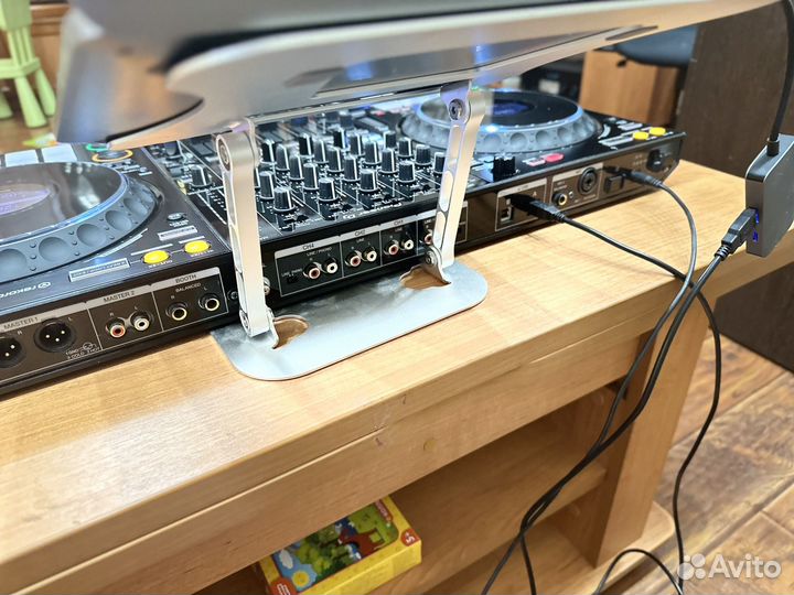 DJ контролер, Pioneer DDJ-1000