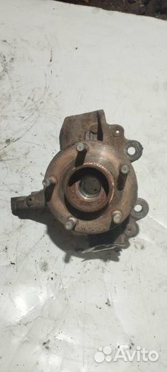 Кулак передний правый Ford Focus 2 2008