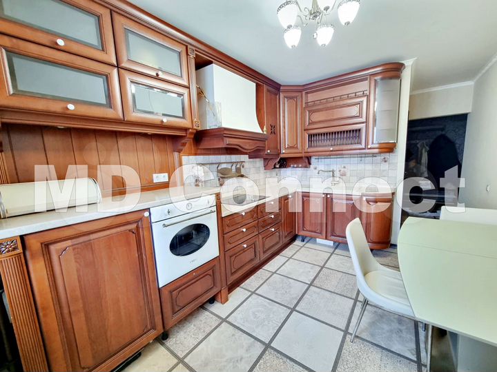 3-к. квартира, 100 м², 10/17 эт.