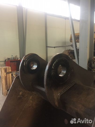 Восстановление отверстий расточкой и наплавкой