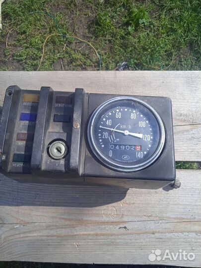 Продам приборную панель Иж