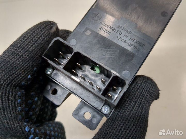 Кнопка стеклоподъемника Dodge Ram (DR / DH), 2005