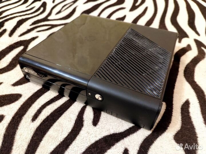 Xbox 360E 250Gb Прошитая