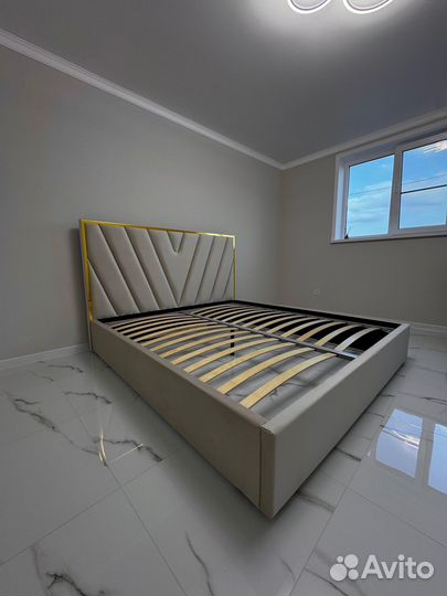 Кровать двухспальная