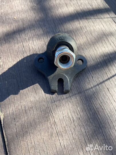 Опора шаровая VW golf III/vento/passat VR6 -97