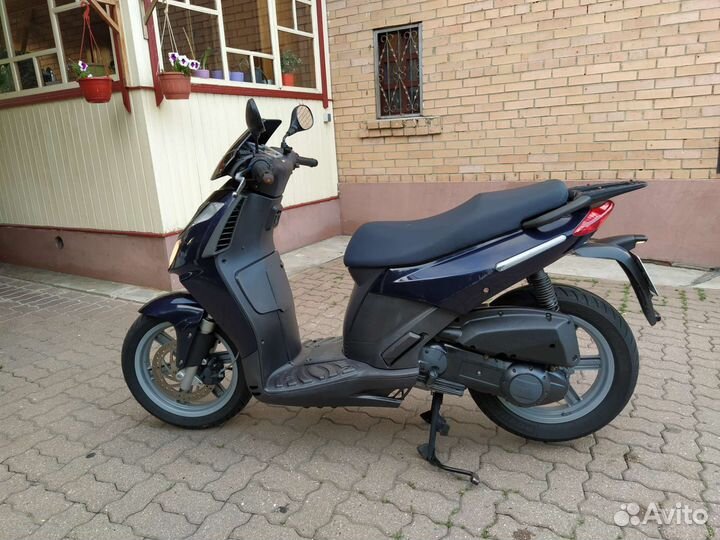 Aprilia Sportcity 200