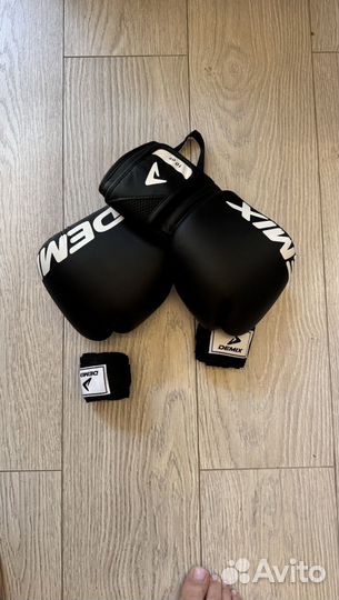 Боксерские перчатки 10 oz