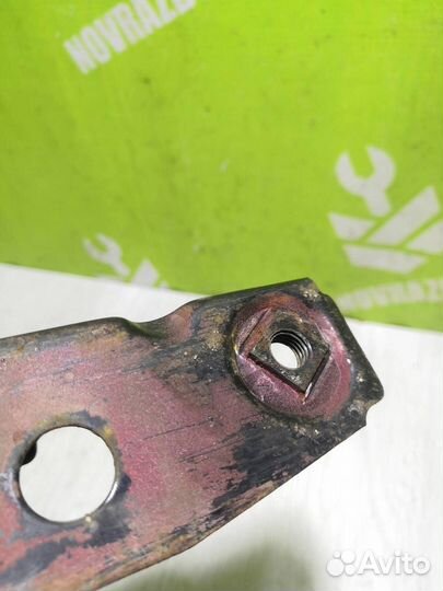 Кронштейн усилителя переднего бампера правый Фол