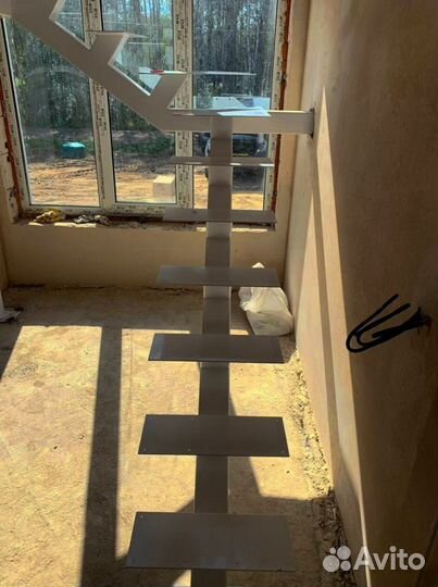 Лестница из листового металла