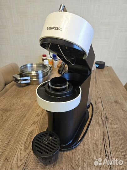 Кофемашина капсульная Nespresso Vertuo Next