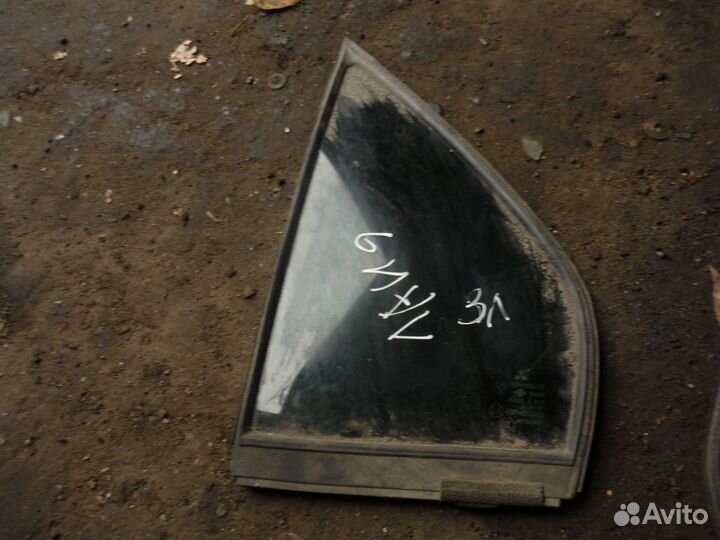 Форточка задняя левая Митцубиси Лансер 9