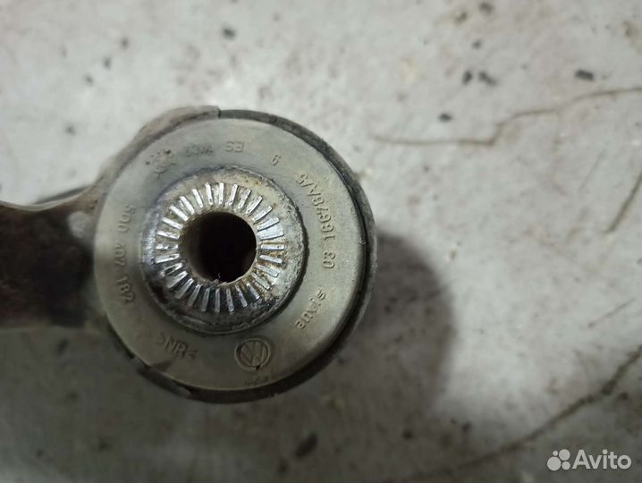 Рычаг передний правый 5Q0407152J VW Golf Audi A3