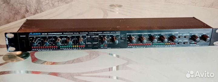 Alesis 3630 динамический процессор