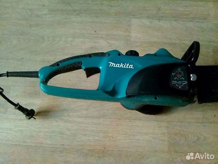 Электро пила Makita UC4020A