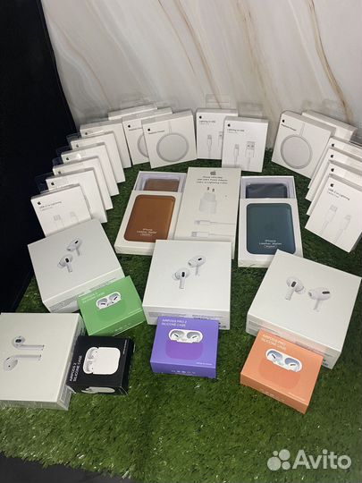 Зарядки на iPhone и блок адаптер