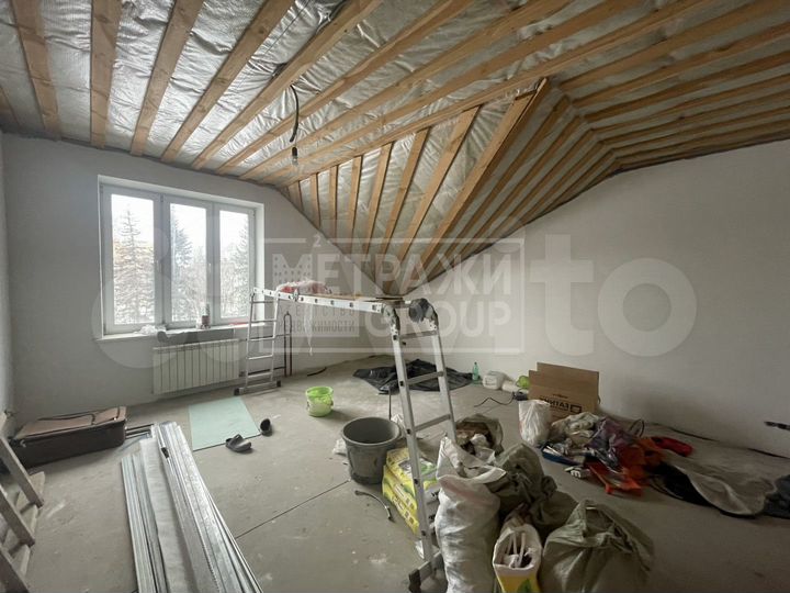 2-к. квартира, 53 м², 3/3 эт.