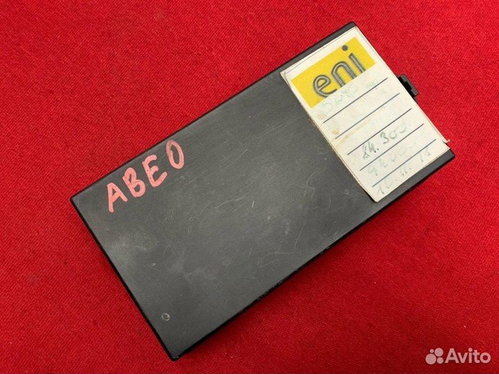 Крышка блока предохранителей Chevrolet Aveo T250