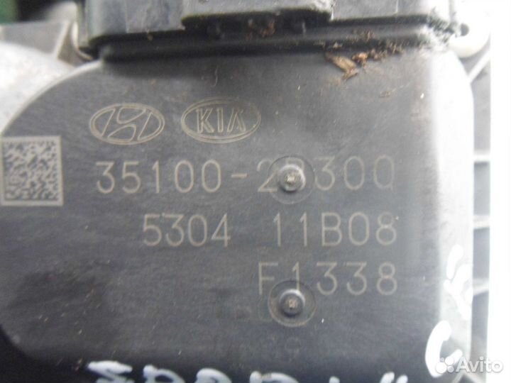 Б/У Заслонка дроссельная 351002B300, Hyundai-KIA