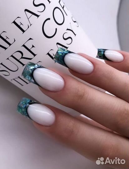 Маникюр и педикюр