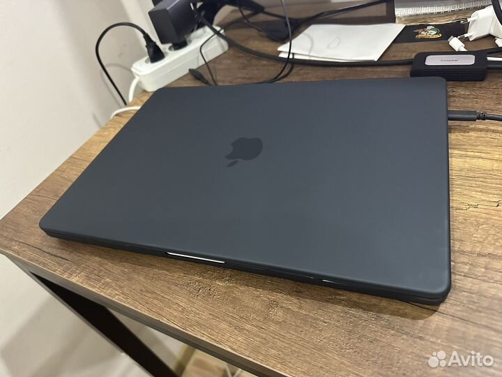 Apple MacBook Pro 16 m1max