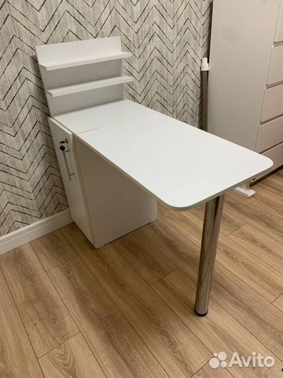 Стол для маникюра складной