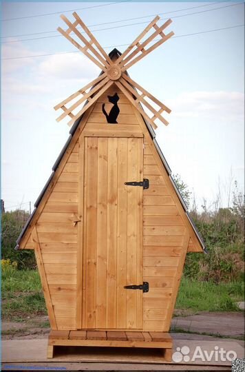 Дачный туалет деревянный
