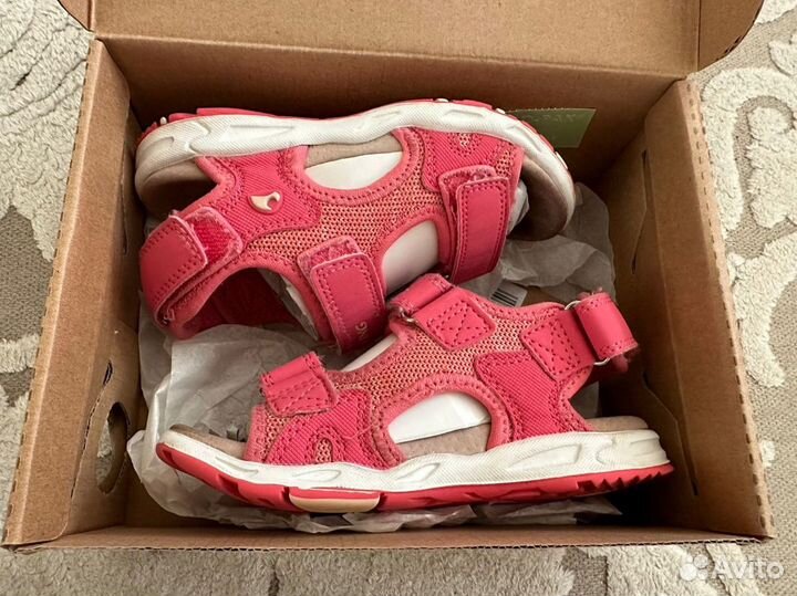 Сандалии для девочки