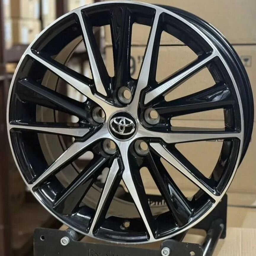 Литые диски Toyota 8×R17 5×114.3